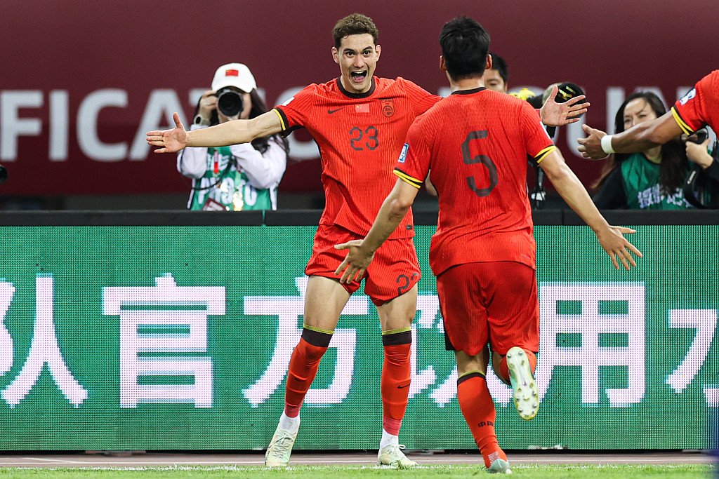 泰国队险胜法国队，马琳带队取胜