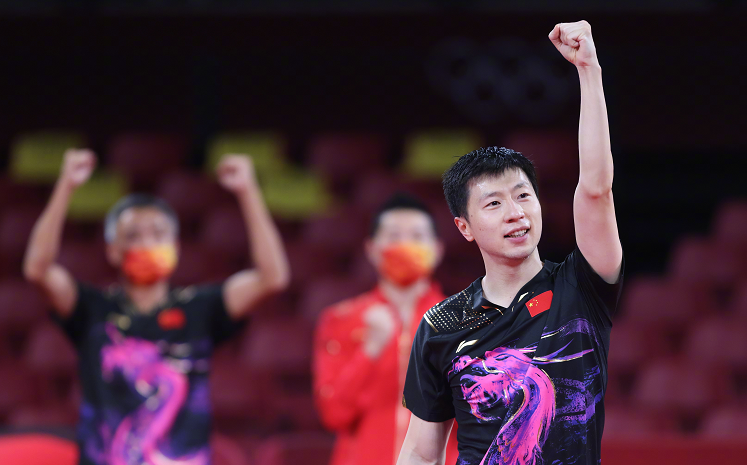 德国队完胜英格兰队，马龙关键制胜