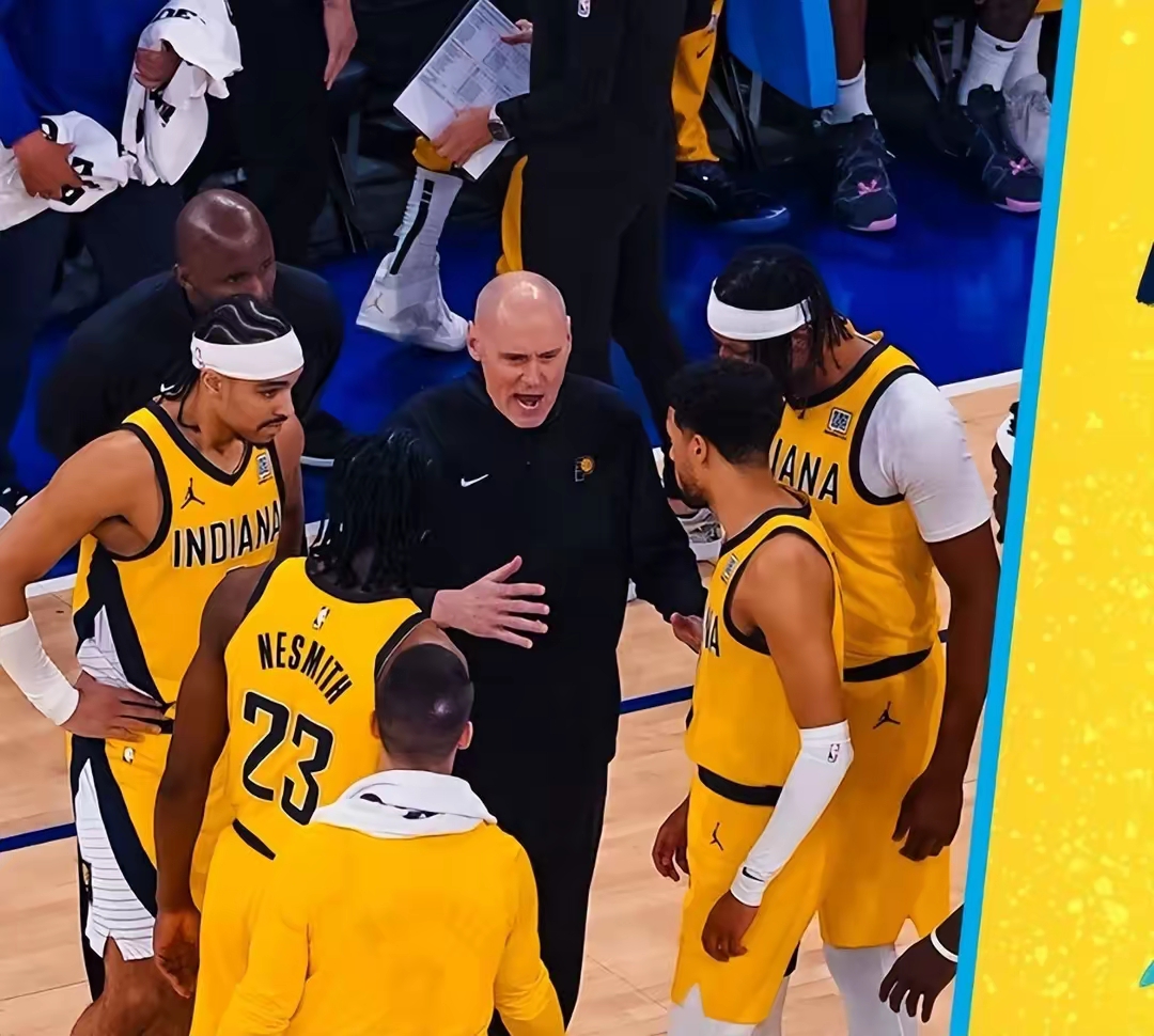 尼克斯完胜上海队，西亚卡姆点燃赛场