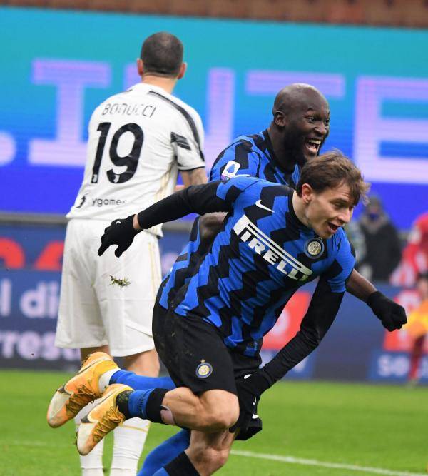 尤文完胜曼城,卡瓦哈尔惊艳四座 尤文完胜曼城,卡瓦哈尔惊艳四座