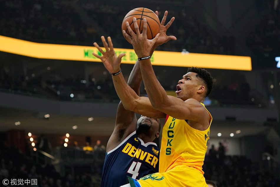 雄鹿B队逆转掘金,卡鲁索三分雨点燃全场 雄鹿B队逆转掘金,卡鲁索三分雨点燃全场