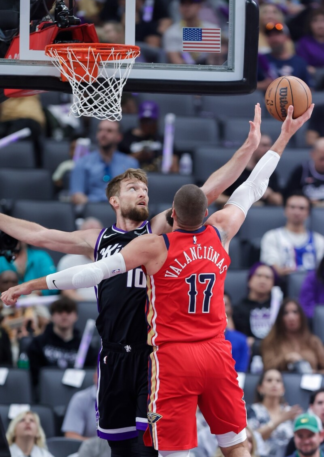 鹈鹕力克太阳,麦科勒姆带队取胜 鹈鹕力克太阳,麦科勒姆带队取胜