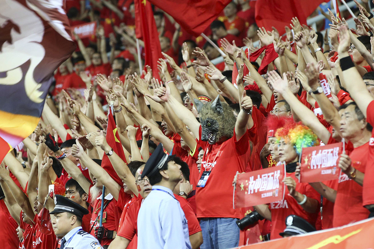 印尼队翻盘中国队，黄鸭组合惊艳四座