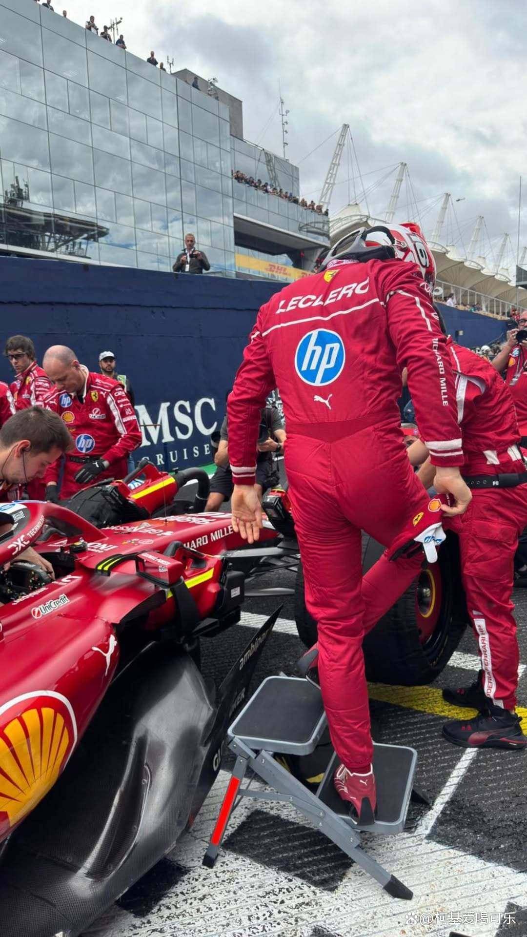 索伯车队横扫阿斯顿马丁，勒克莱尔关键制胜