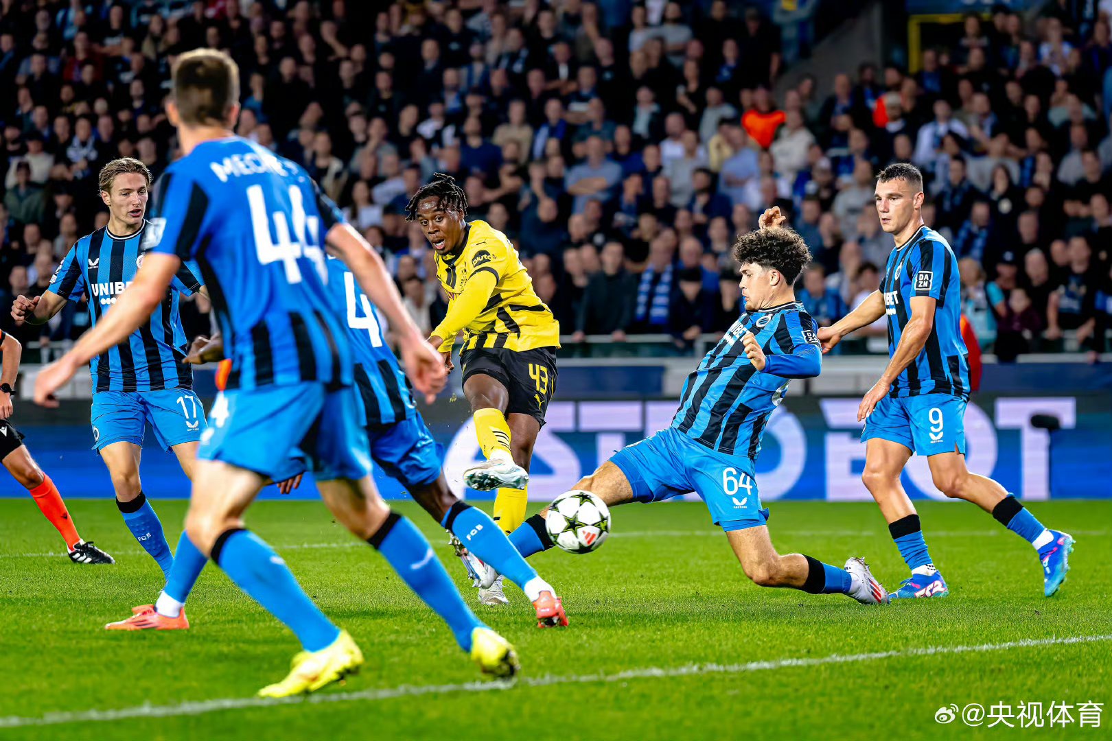 多特蒙德险胜奥地利，哈弗茨惊艳四座