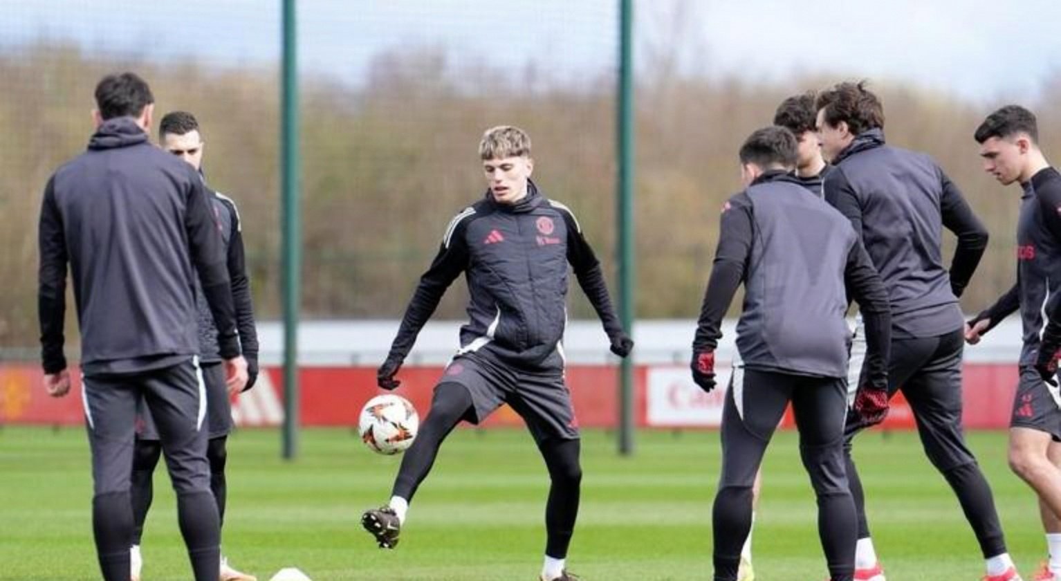 曼联球员在国家队集训中表现出色，或提升主力位置