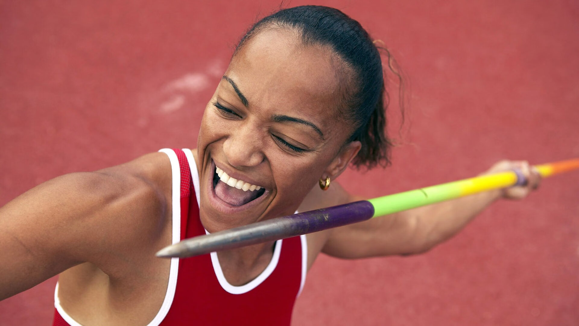 从尼克斯完胜辽宁队看现代篮球进化，字母哥表现何以成为全球教科书？