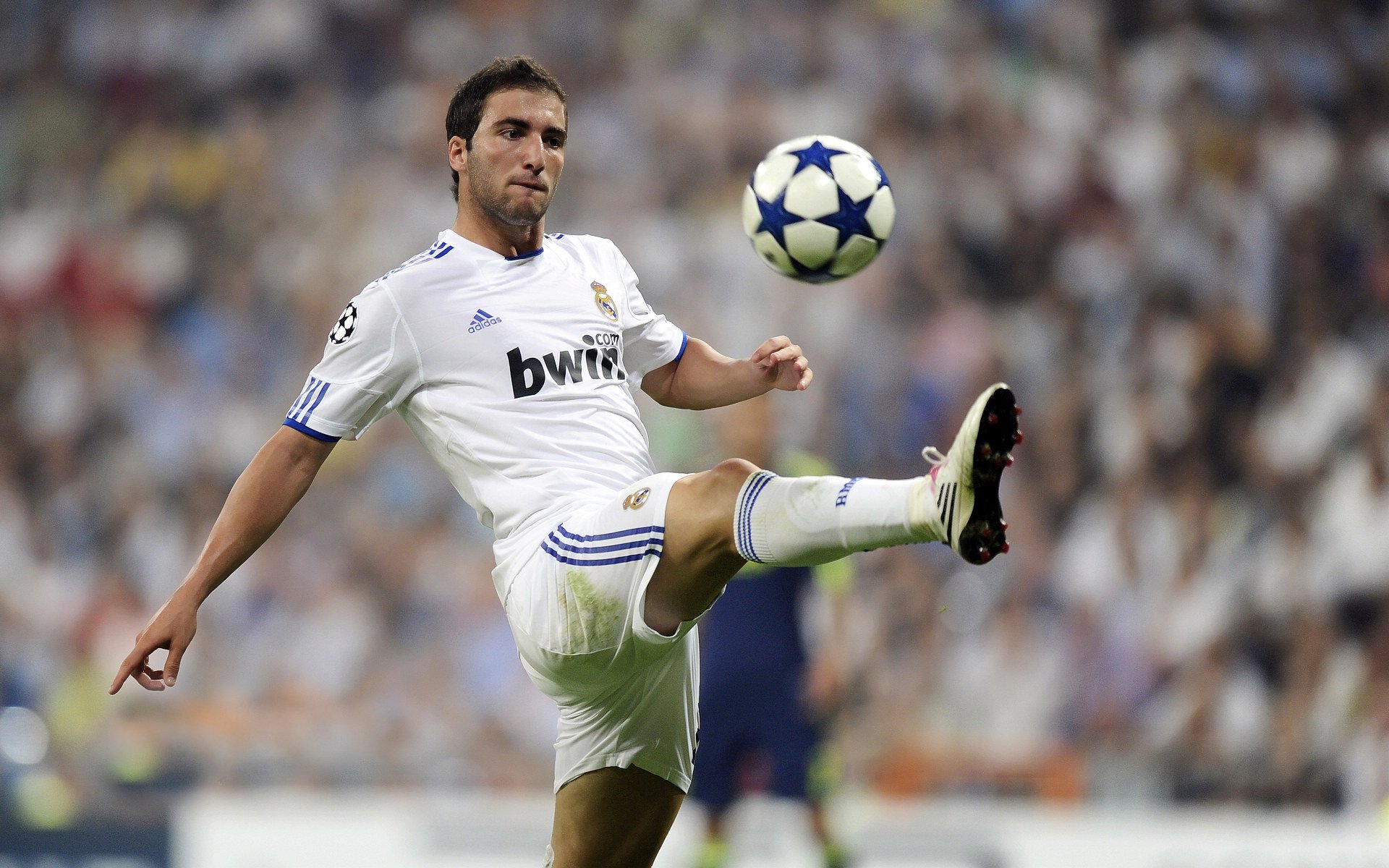 黄鸭组合破纪录助法国队横扫印尼，羽坛新格局初现