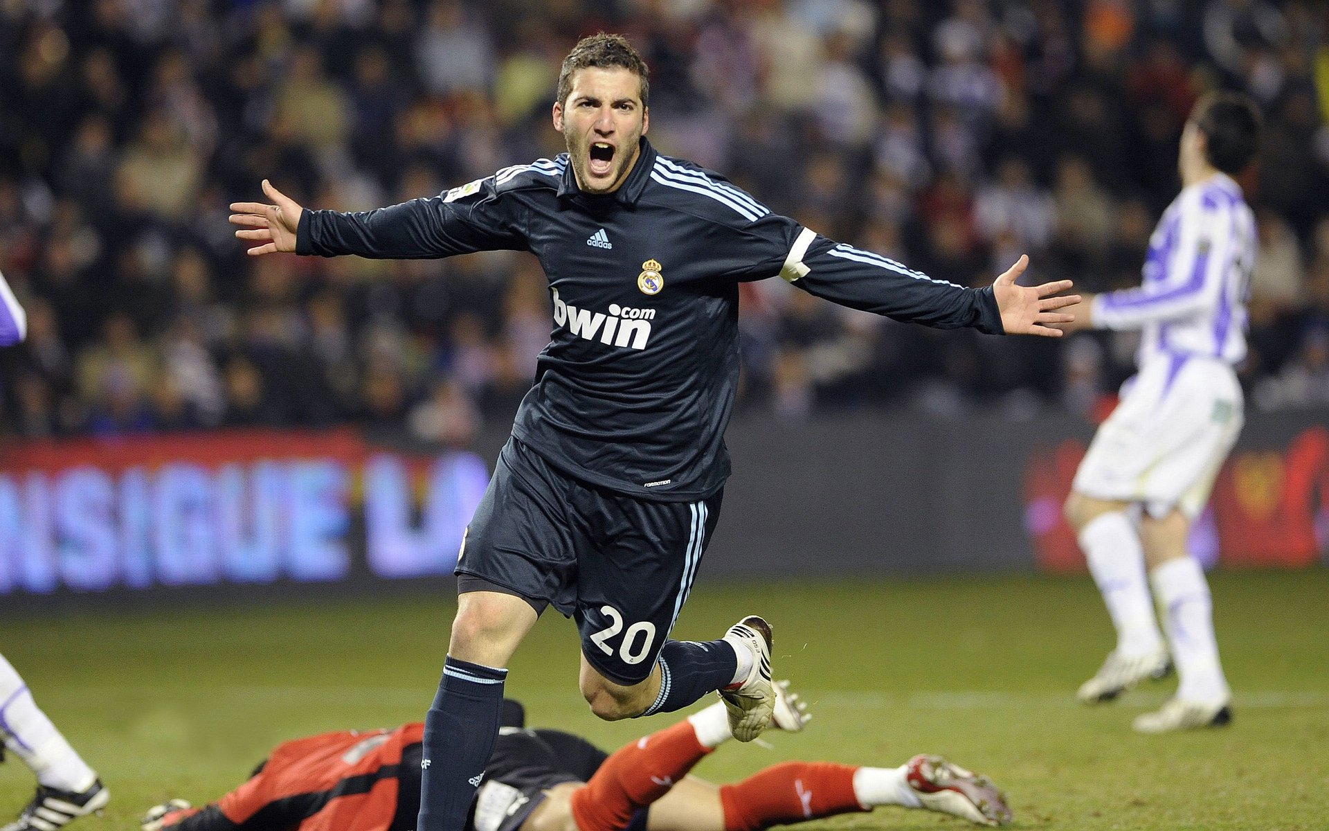 布鲁诺一剑封喉，法国队闪电制霸厄瓜多尔